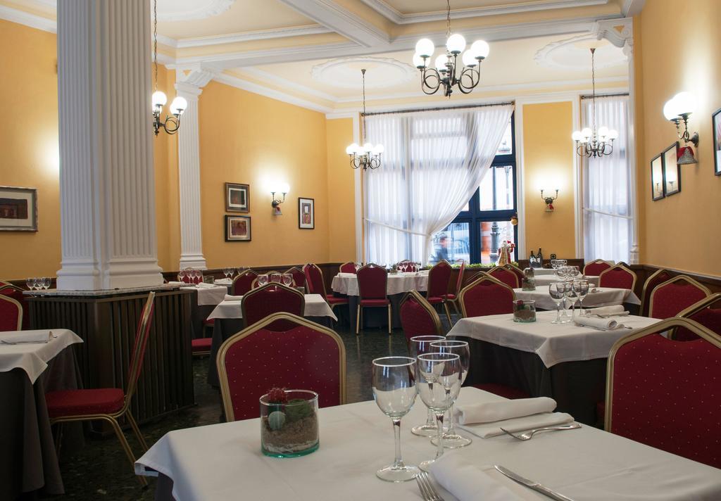 פונפרדה Hotel Madrid Bierzo מראה חיצוני תמונה