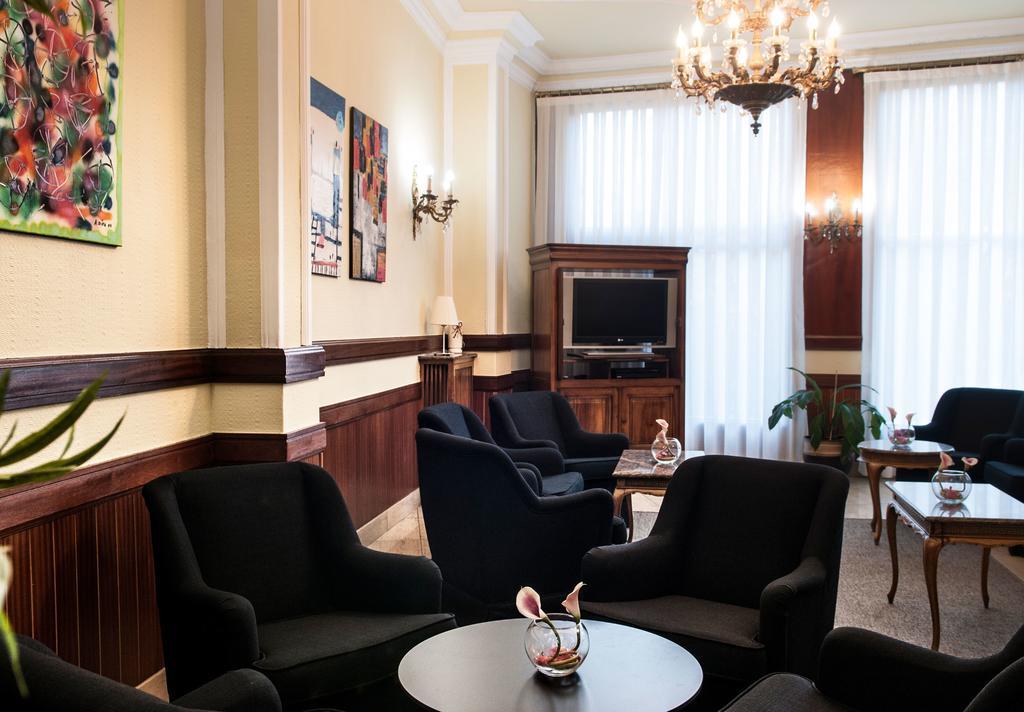 פונפרדה Hotel Madrid Bierzo מראה חיצוני תמונה