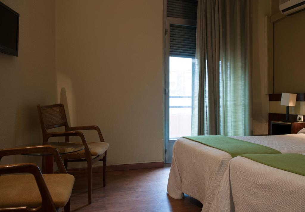 פונפרדה Hotel Madrid Bierzo מראה חיצוני תמונה