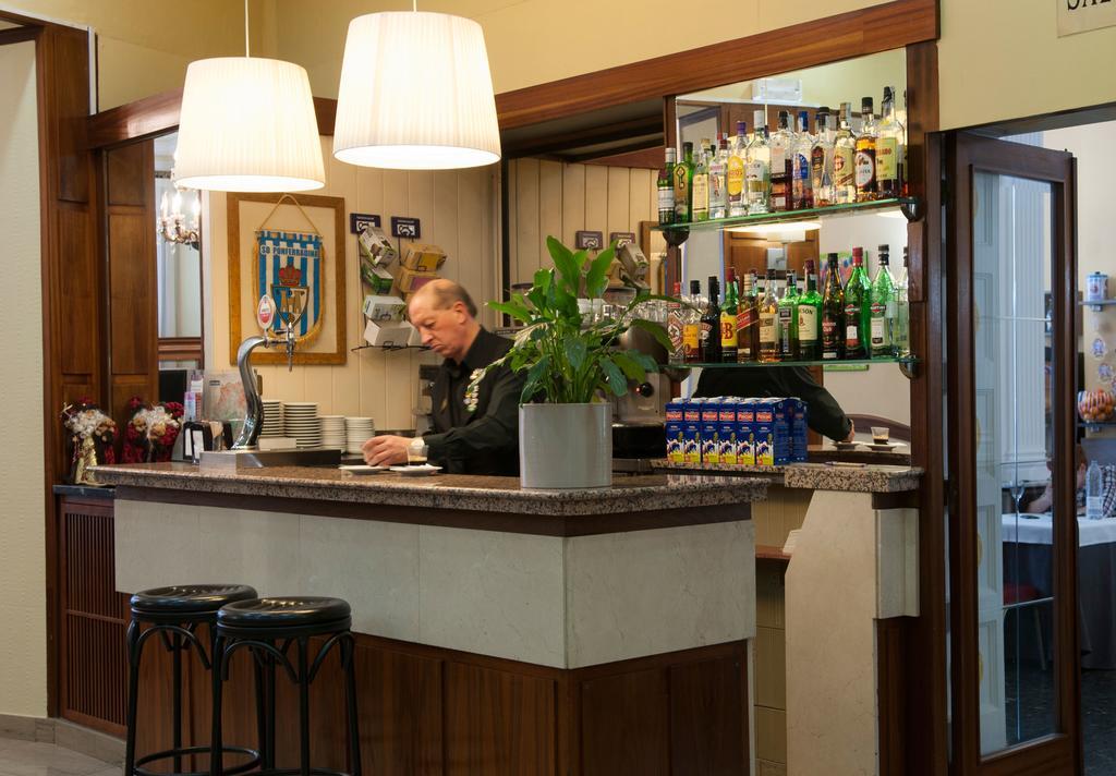 פונפרדה Hotel Madrid Bierzo מראה חיצוני תמונה