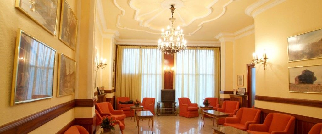 פונפרדה Hotel Madrid Bierzo מראה חיצוני תמונה